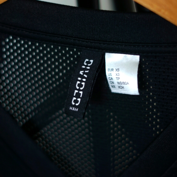 H&M Divided Black Oversized T-shirt - Picture 2 of 9